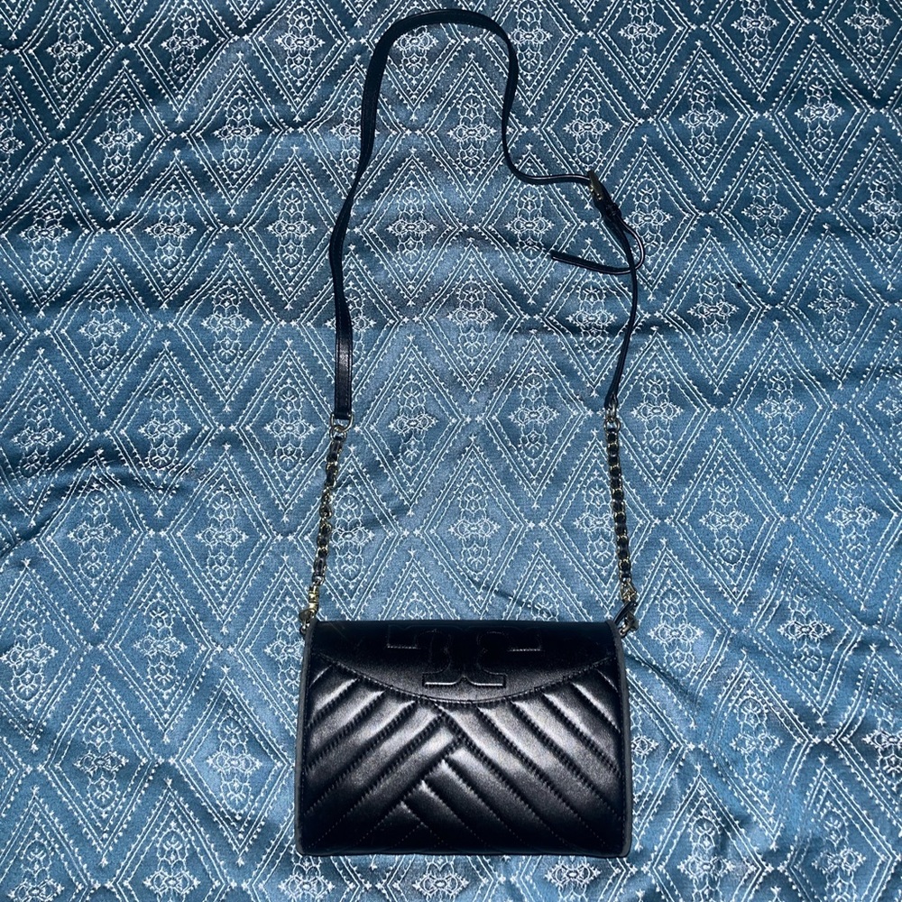 Tory Burch Alexa Crossbody - Picture 4 of 9